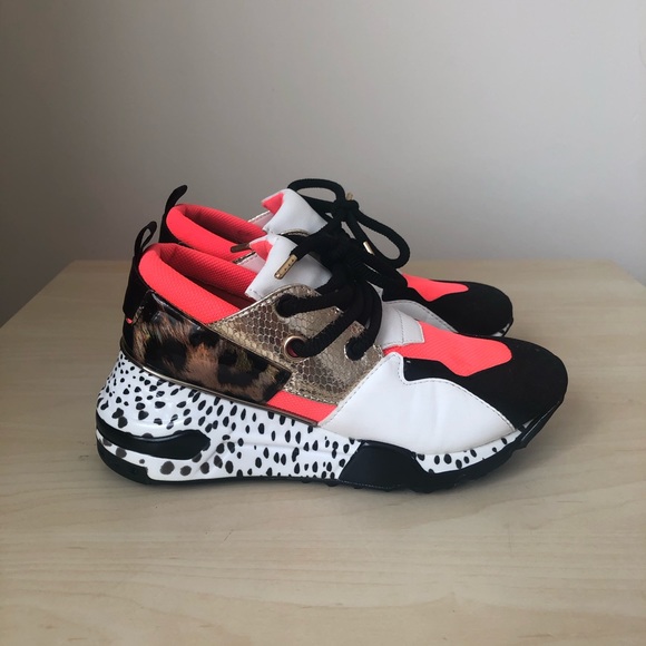 steve madden cliff coral